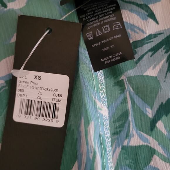 Cover 2 Cover XS Green Leaf Print Bathing Suit Cover - Picture 5 of 5